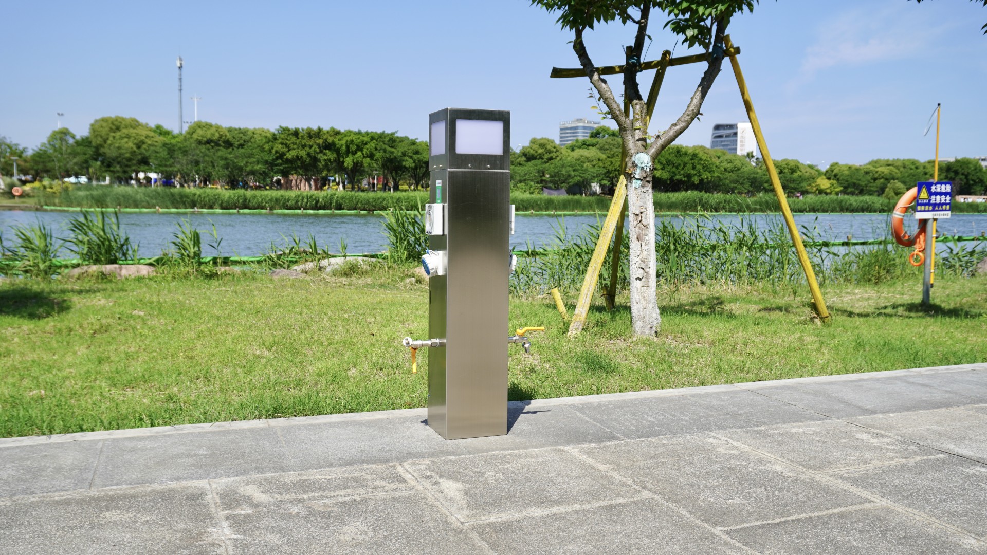 Geeya pedestal installed at RV campsite1